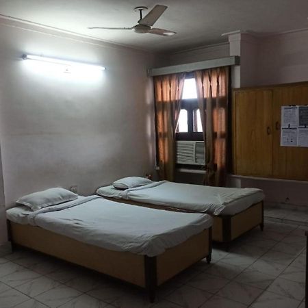 Oyo 80830 Hotel Buddha International พุทธคยา ภายนอก รูปภาพ