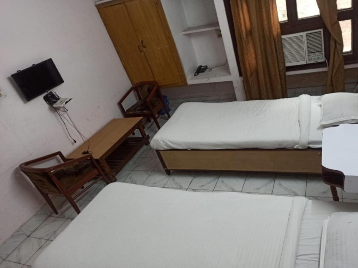 Oyo 80830 Hotel Buddha International พุทธคยา ภายนอก รูปภาพ