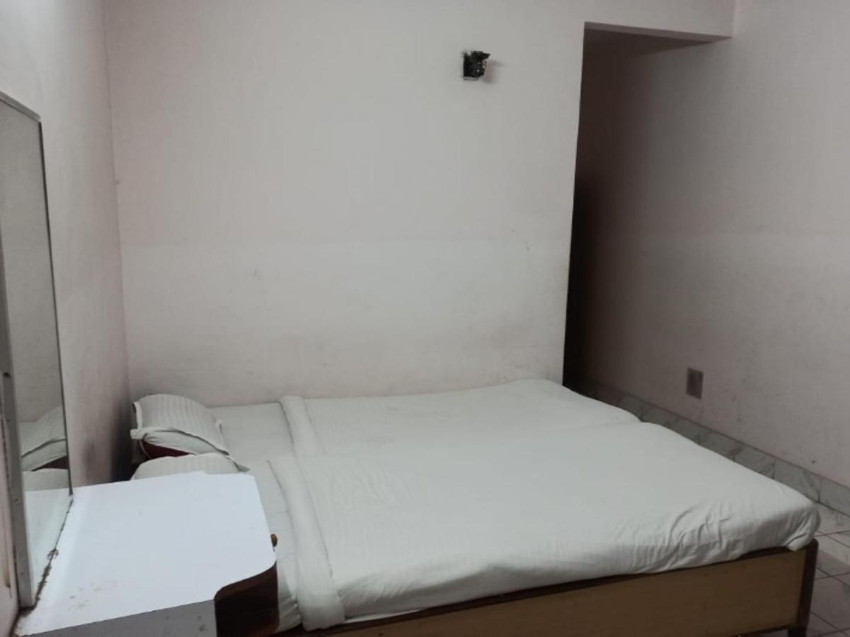 Oyo 80830 Hotel Buddha International พุทธคยา ภายนอก รูปภาพ