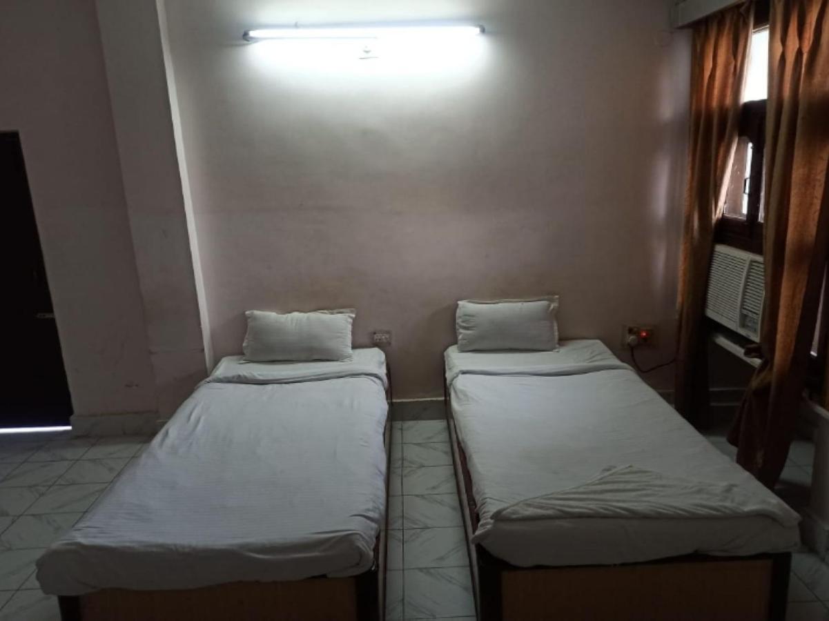 Oyo 80830 Hotel Buddha International พุทธคยา ภายนอก รูปภาพ